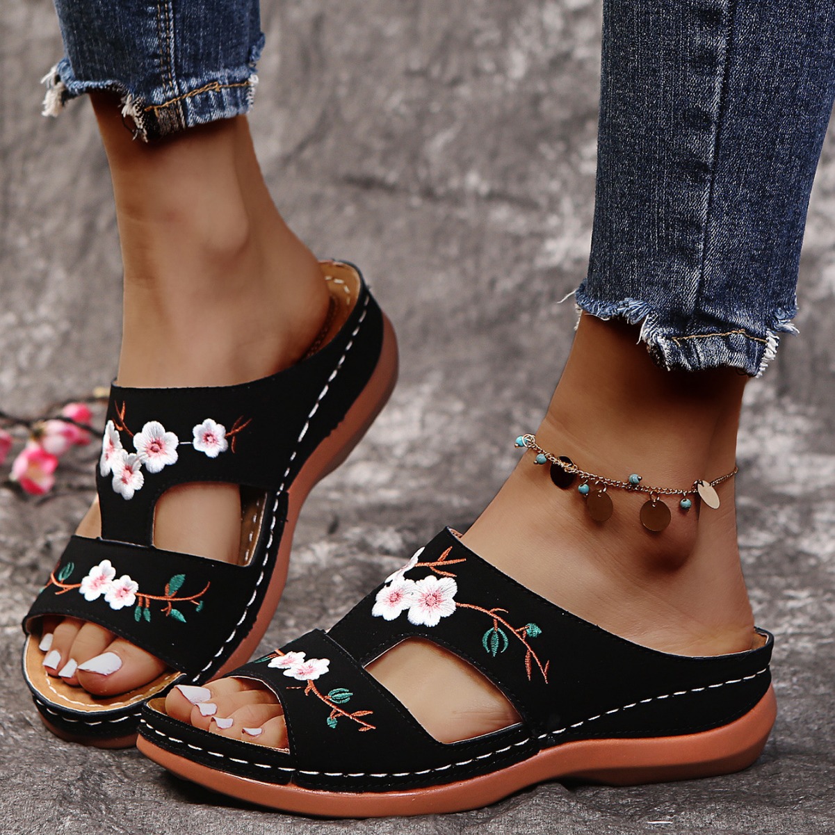 Women Embroidered Flower Leather Wedge Slippers