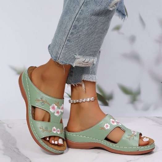 Women Embroidered Flower Leather Wedge Slippers
