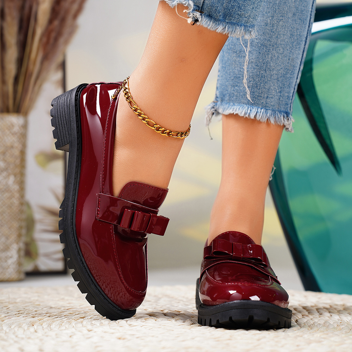 🔥Last Day Promotion 50% OFF - Women's Solid Colour Fashion Thick Sole Leather Shoes