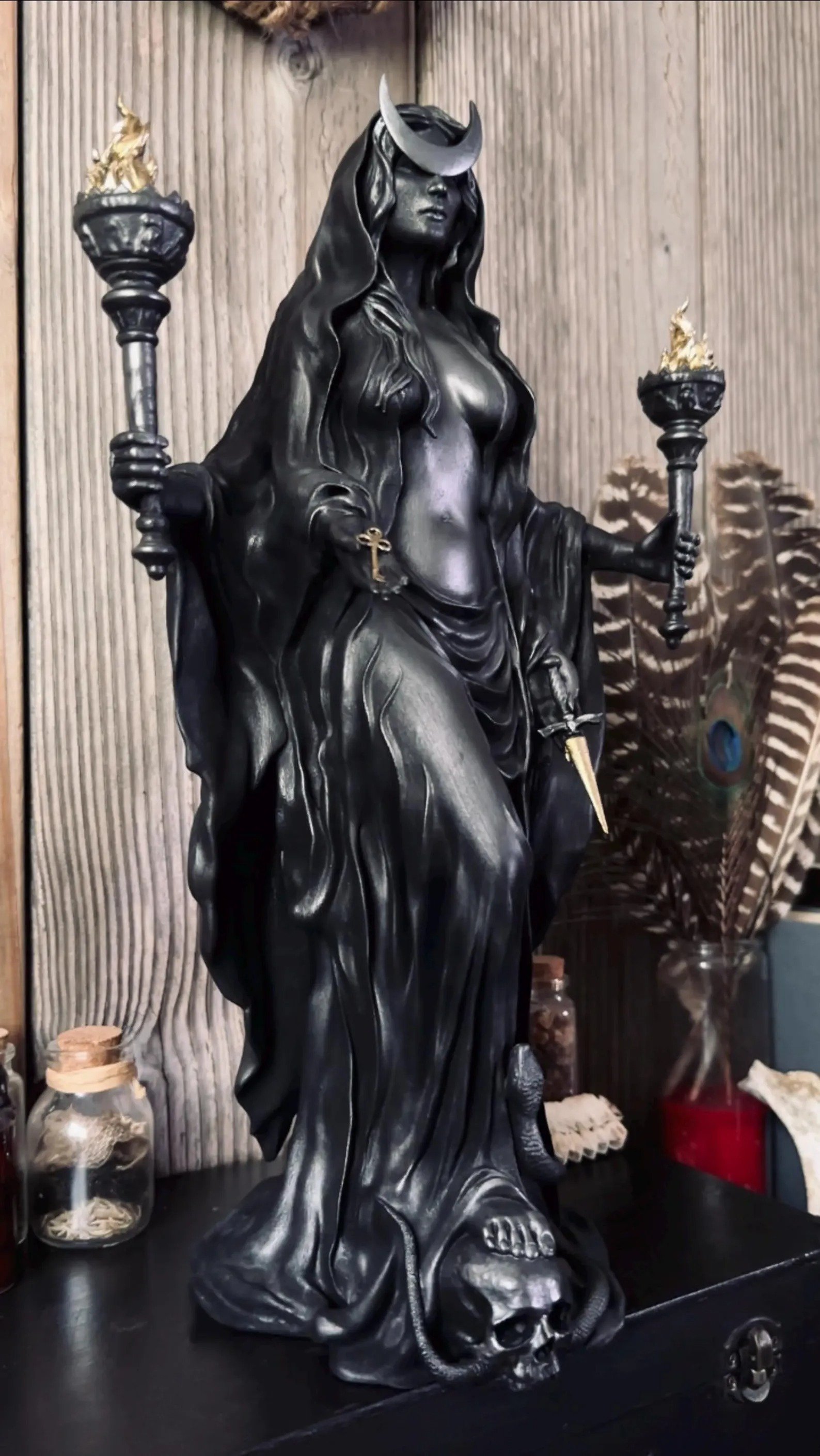🔥Last Day 60% OFF🔮Hekate Niktipolos, The Witch of The Night🧙‍♀️