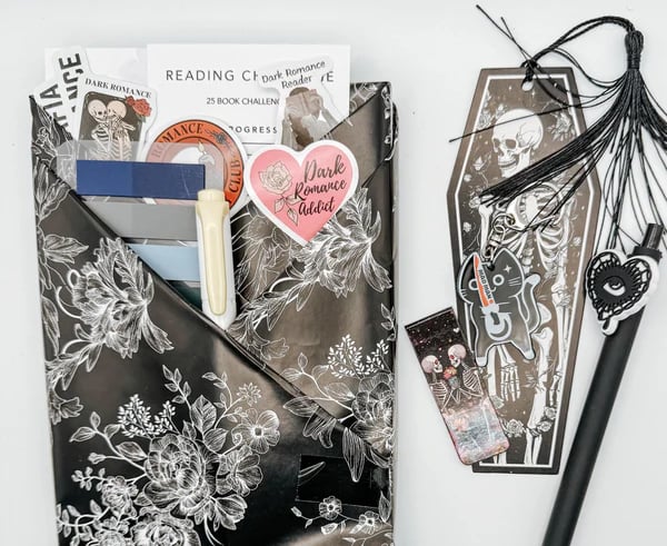 🔥LAST DAY BUY 2 GET 1 FREE🖤📚Gothic Blind Date with a Book