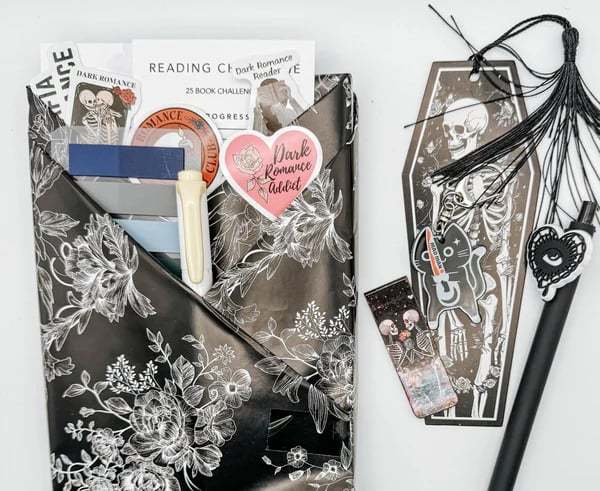 🔥LAST DAY BUY 2 GET 1 FREE🖤📚Gothic Blind Date with a Book