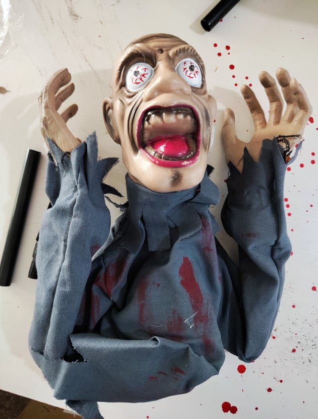 Halloween Creepy Rocking Skeleton