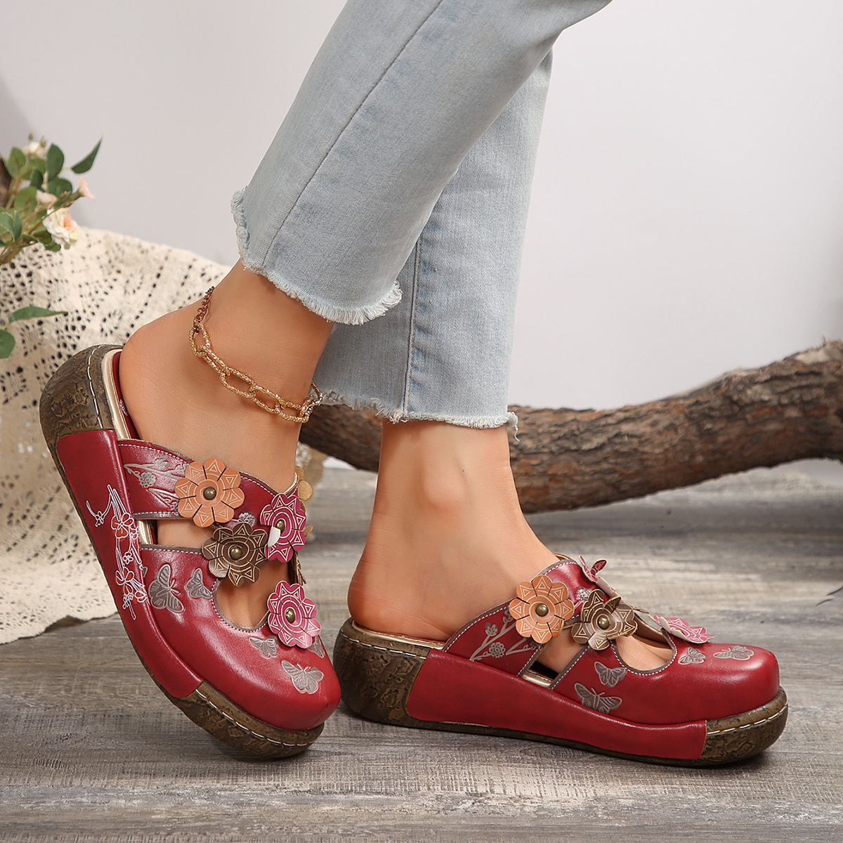 Women's Floral Leather Clog Sandals 