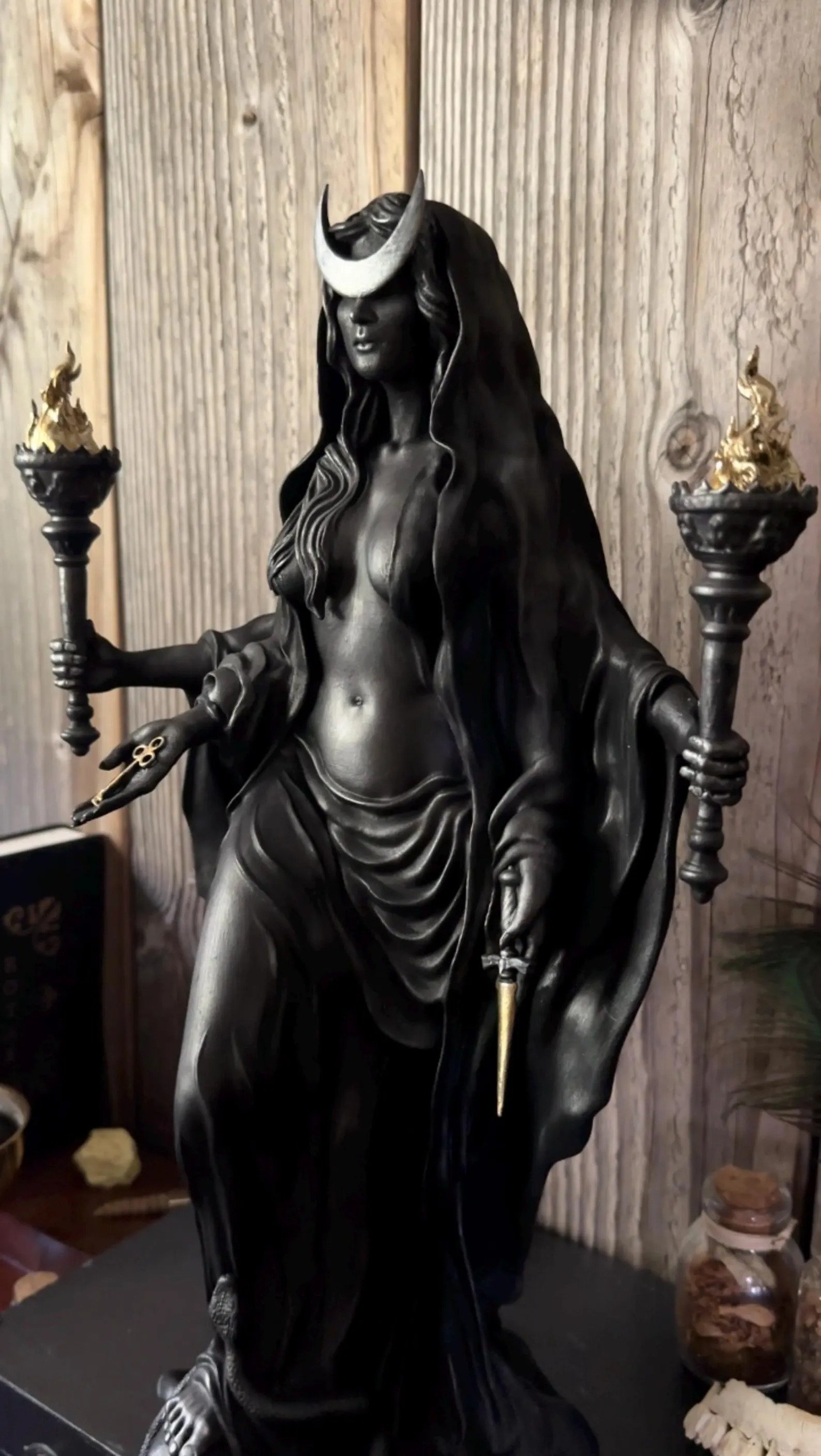 🔥Hot Sale 49% OFF🔮Hekate Niktipolos, The Witch of The Night🧙‍♀️