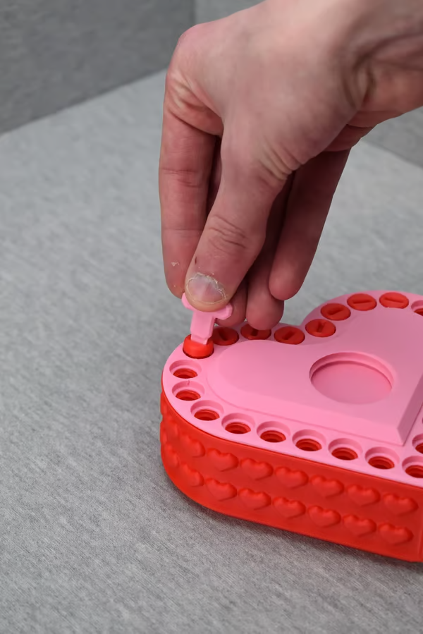 3D Printed Annoying Valentines Gift Box Ornaments 😂 - Ideal for Pranks and Mischief!