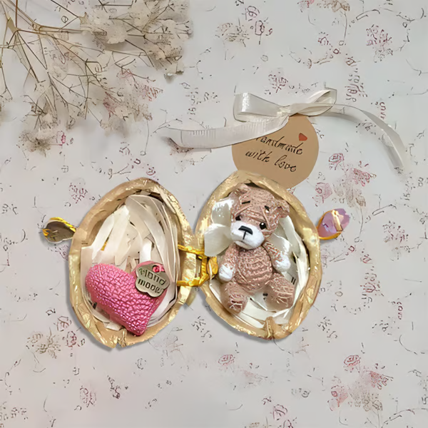 🐰🧸Handmade crochet animal in walnut shell