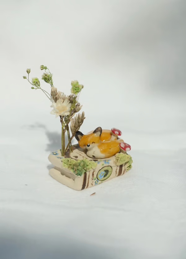 🔥Last Day: BUY 3 GET 1 FREE - 🦊🐈🐼Book Sculpture Animal Mini Vase Ornaments