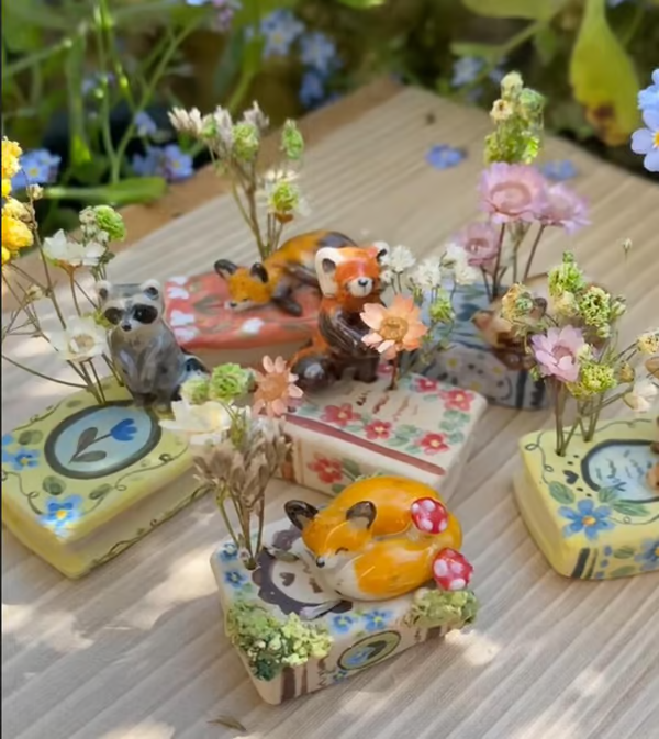 🔥Last Day: BUY 3 GET 1 FREE - 🦊🐈🐼Book Sculpture Animal Mini Vase O