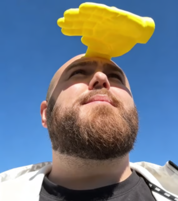 😂 Palm-Sized Sun Hat – Wear Fun, Steal the Spotlight!