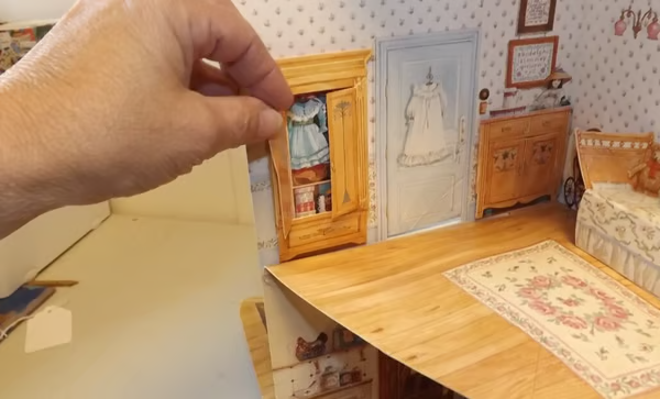 🧸Three Dimensional Edwardian Doll House🏘️⏰32 in stock