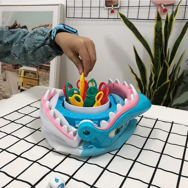 Shark Bite Game - Watch Your Fingers!-Festivesl