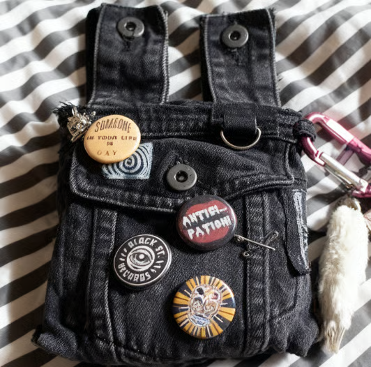 🔥LAST DAY 50% OFF - 🖤Handcrafted Punk Denim Waist Bag (✨Same as in the video)