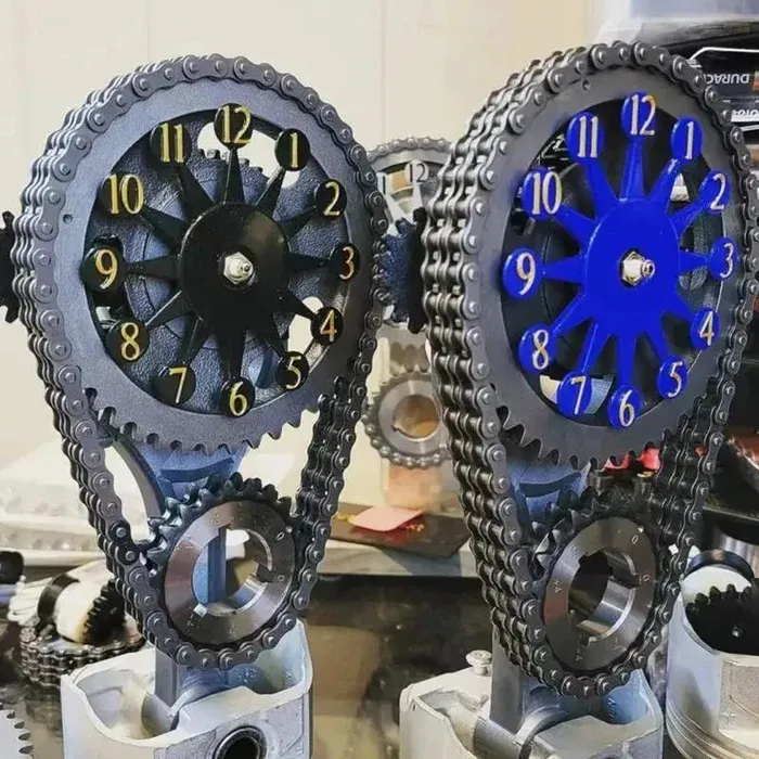 🎄CHRISTMAS BIG SALE - SMALL BLOCK TIMING CHAIN CLOCK, MOTORIZED, ROTATING-Festivesl