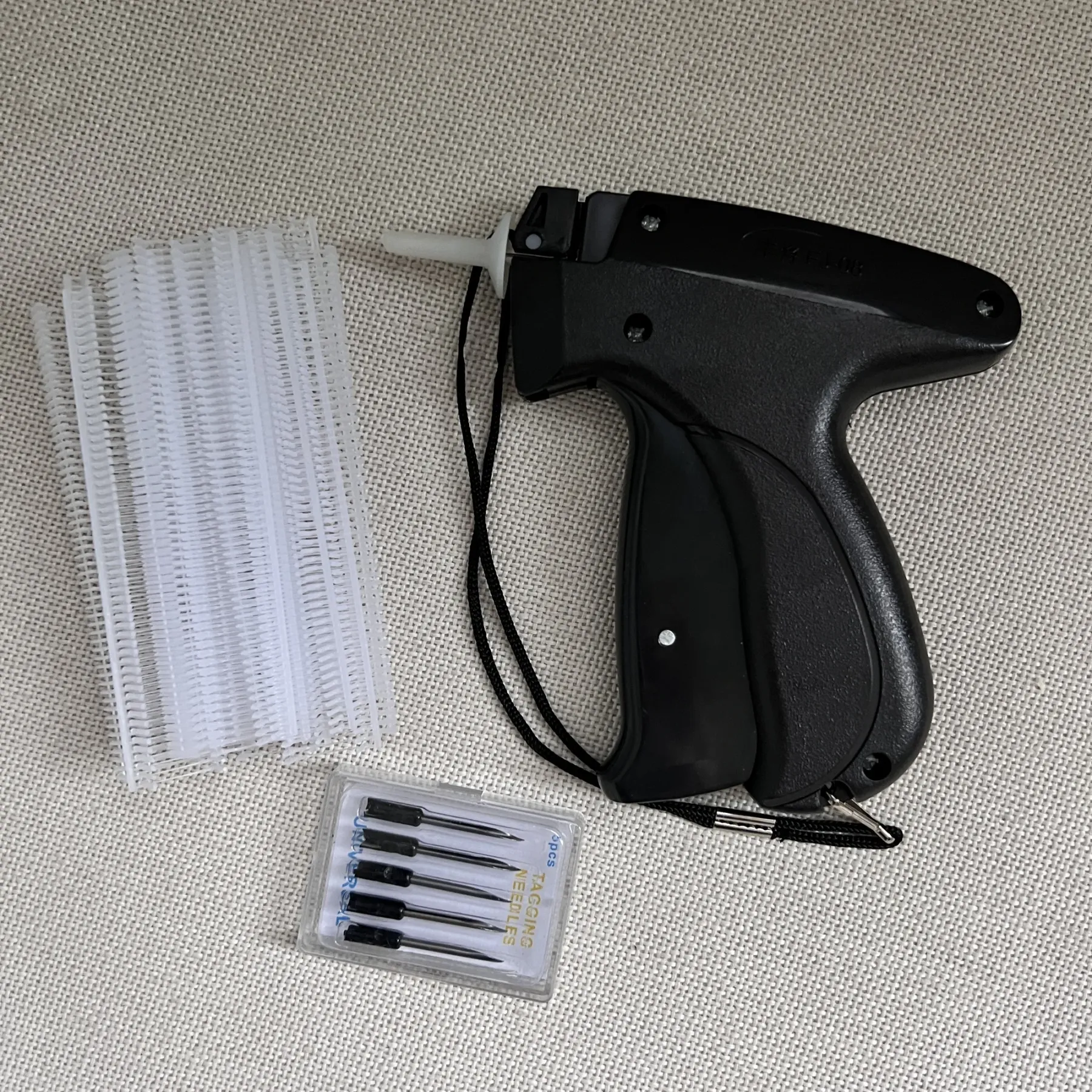 ❤️Mother's Day Sale-Stitchy Quick Clothing Fixer⏰BUY 2 FREE SHIPPING&SAVE 10%-Festivesl