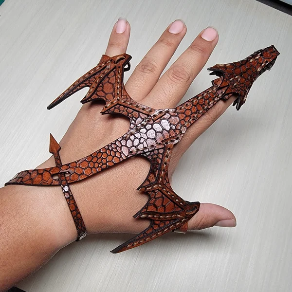 Handmade. Leather Hand Dragon bracelet🐲