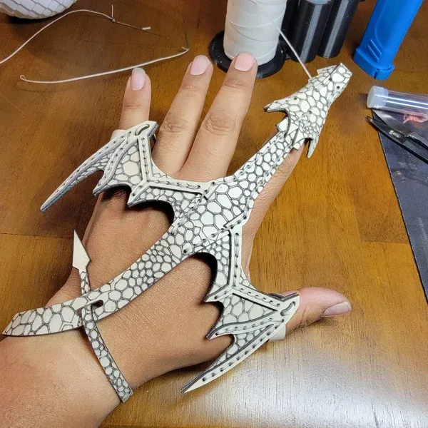 Handmade. Leather Hand Dragon bracelet🐲