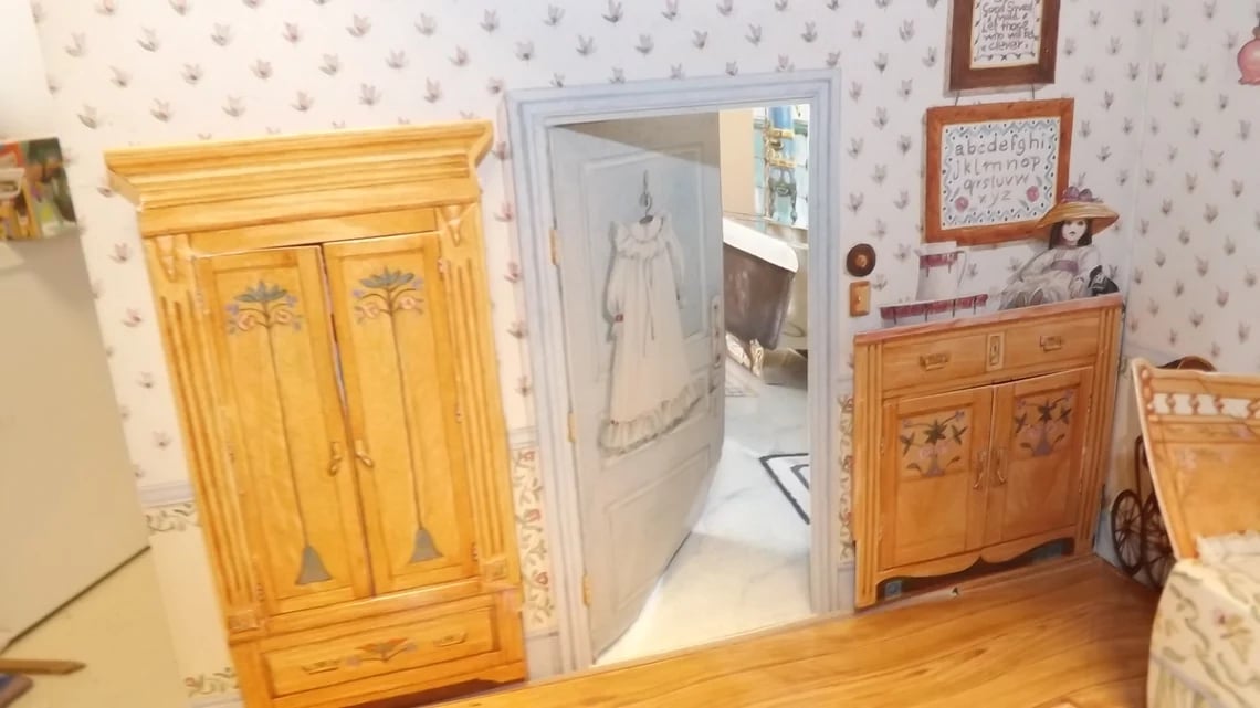 Three Dimensional Edwardian Doll House - Viking Press - See Description for Details image 7 Three Dimensional Edwardian Doll House - Viking Press - See Description for Details image 7