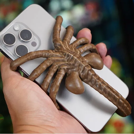 🔥Limited edition movie premiums🎄Facehugger Phone Holder