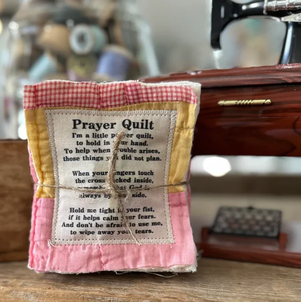 Last Day 49%OFF - Prayer Quilt with cross inside