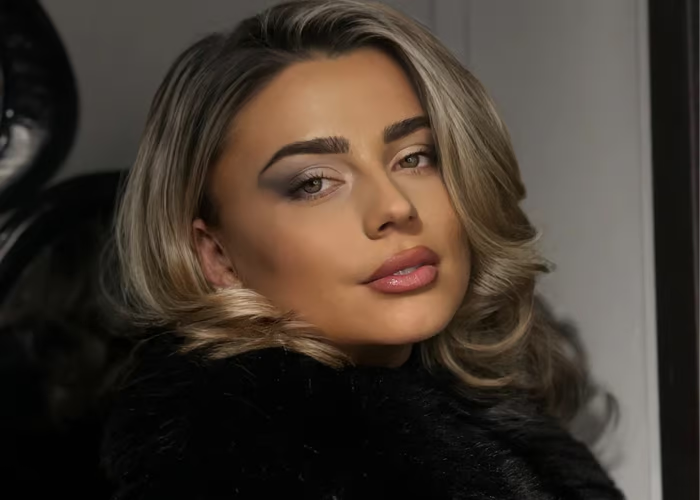 🔥2025 Hot Sale🌟 Flawless Eye Makeup, Made Effortless!– Your Ultimate Glam Makeup Guide🌟