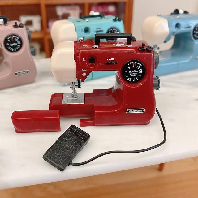 Miniature Diorama Home Appliance Sewing Machine