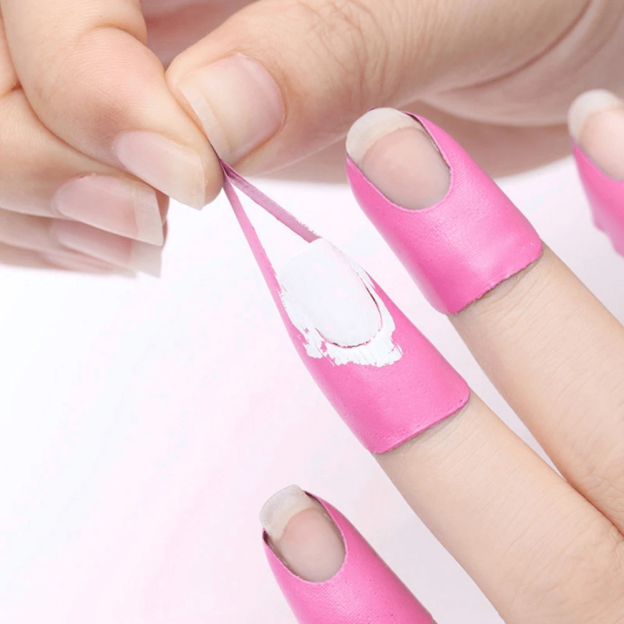 Mess-Free Manicure Magic: Durable, Easy-Apply U-Shape Nail Protector - Flexible, Unscented Latex Polish Barrier