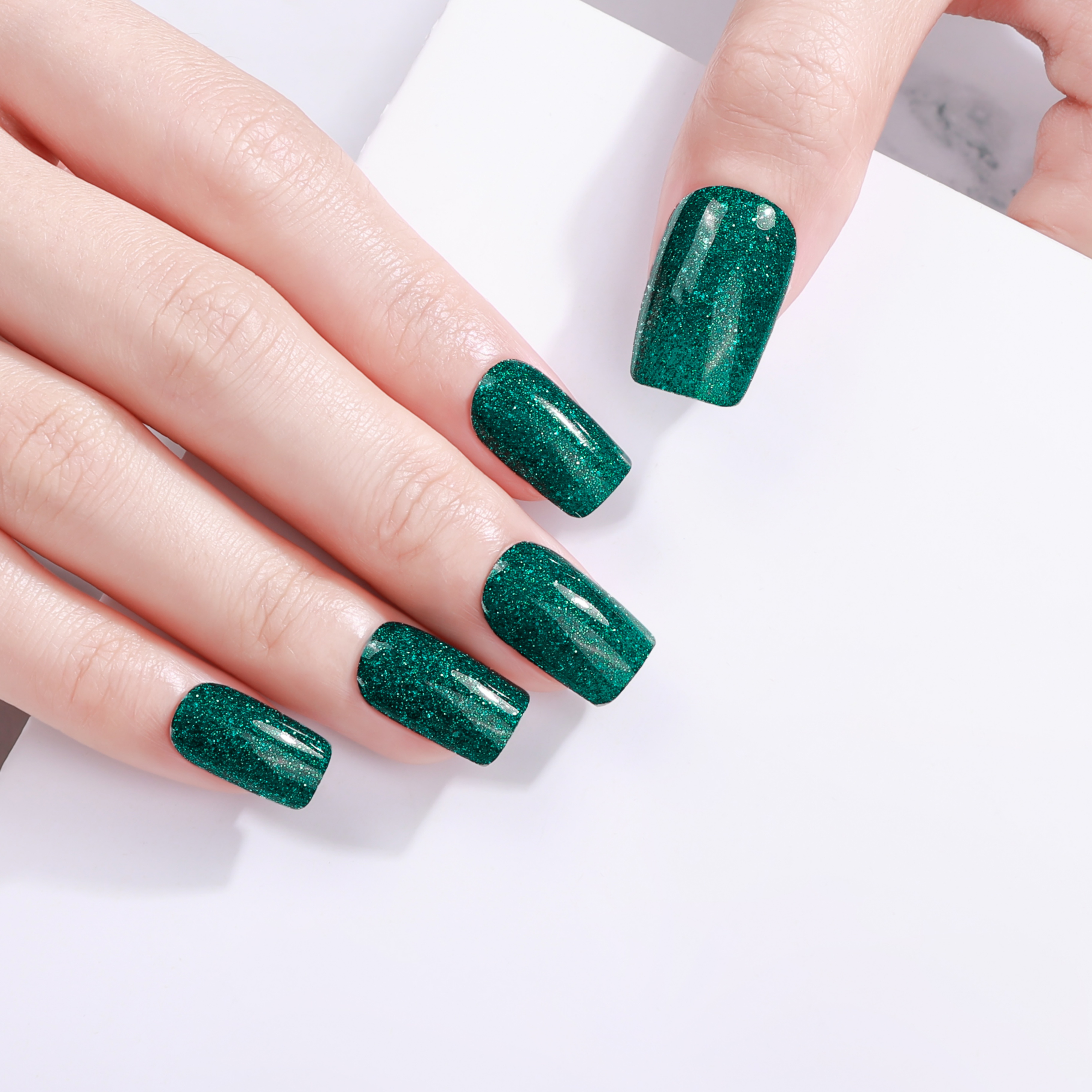 Emerald Green Glitter Gel Nail Wraps – Rich Vibrancy for Statement Nails