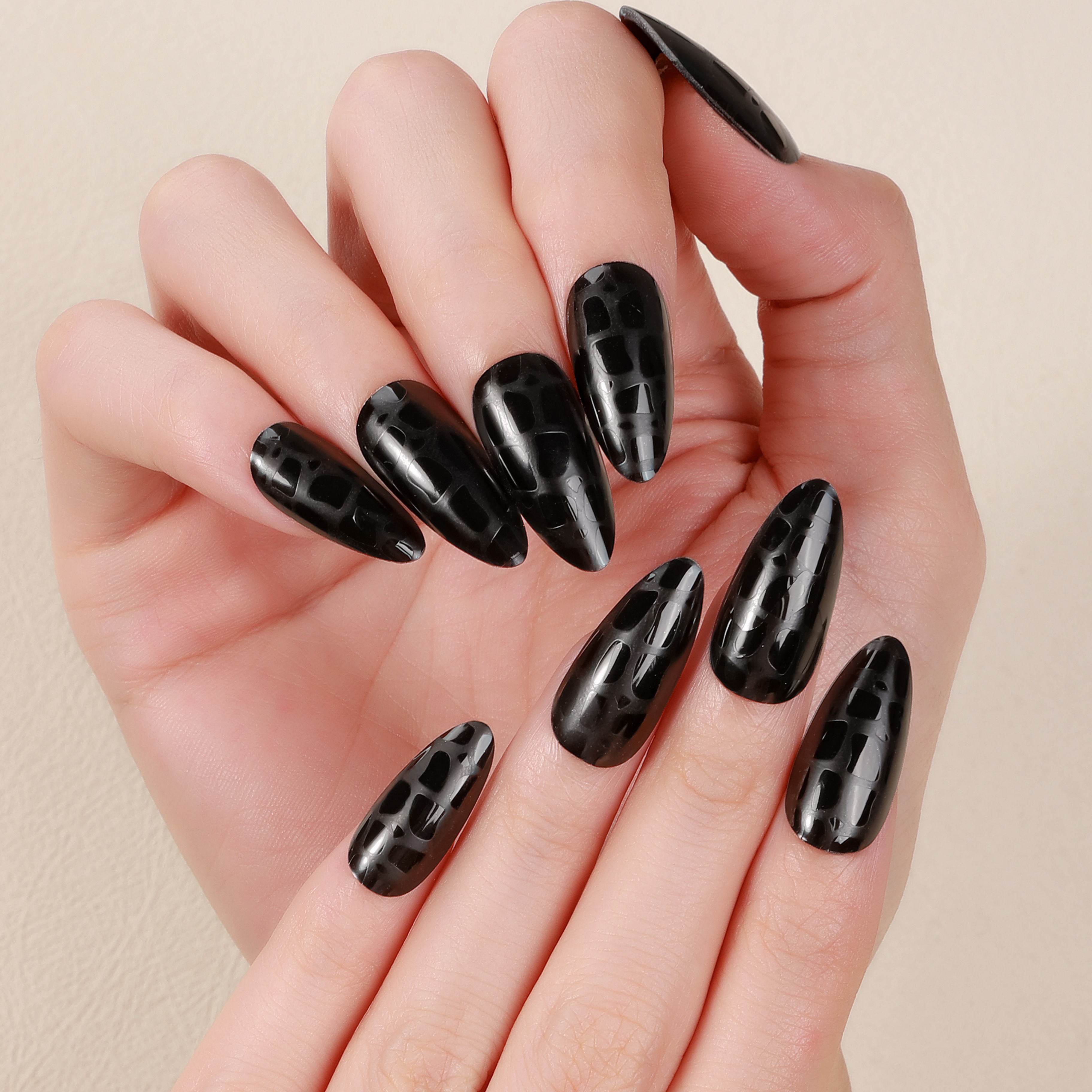 Black Gloss Leopard Print Gel Nail Wraps – Edgy Sophistication for Statement Nails