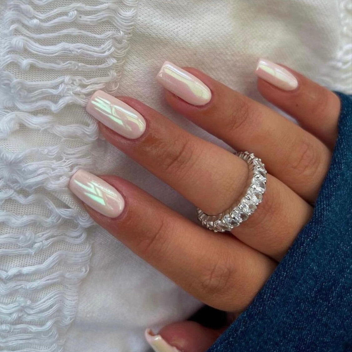 Emerald Glow Gel Nail Wraps – Your Elegant Green Manicure Solution