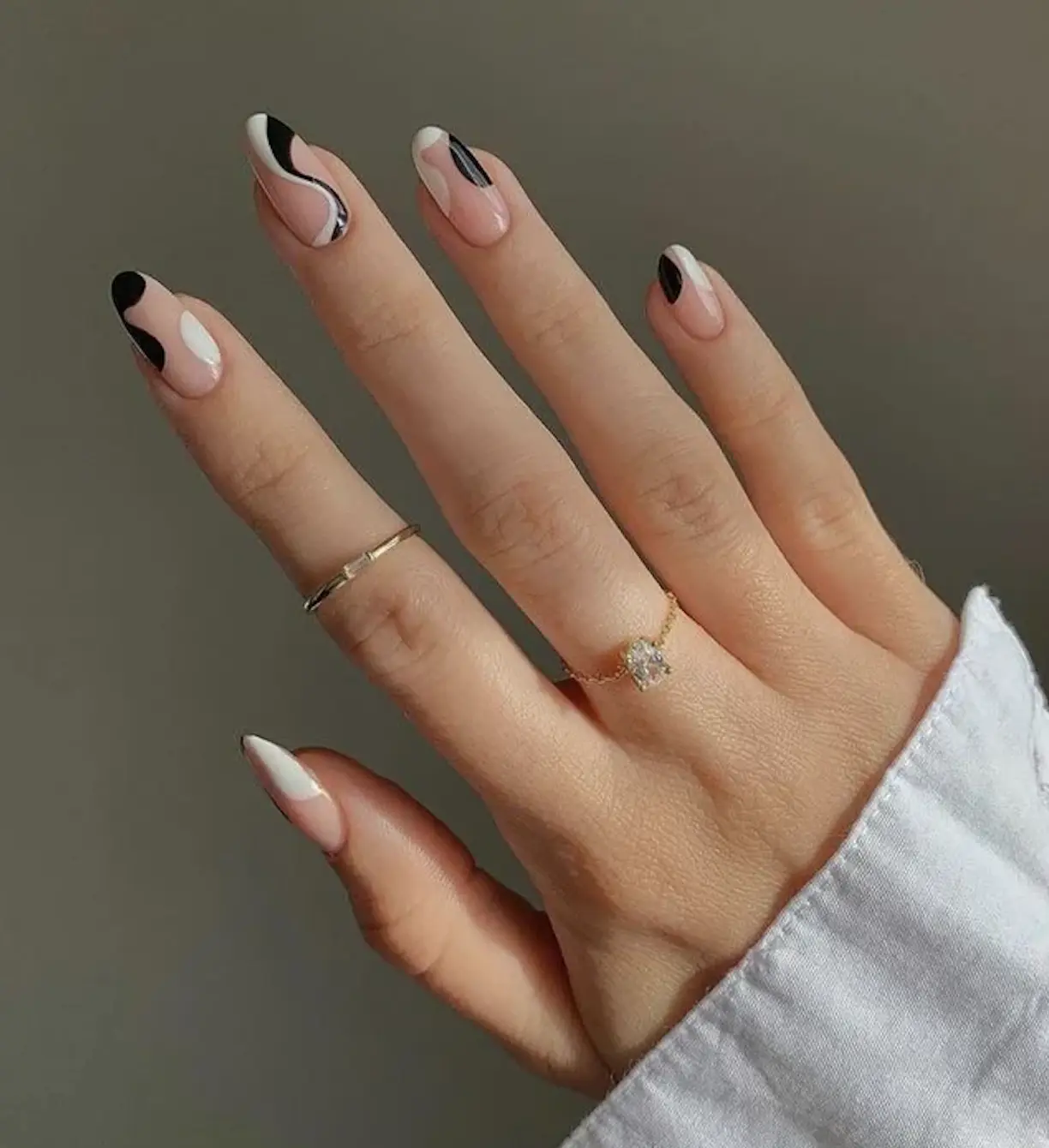 Black & White Wave Art Nails Designs Semi Cured Gel Nail Strips