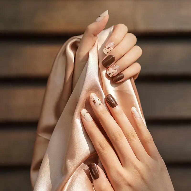 Mocha Cream Chain Nails Designs Semi Cured Gel Nail Strips
