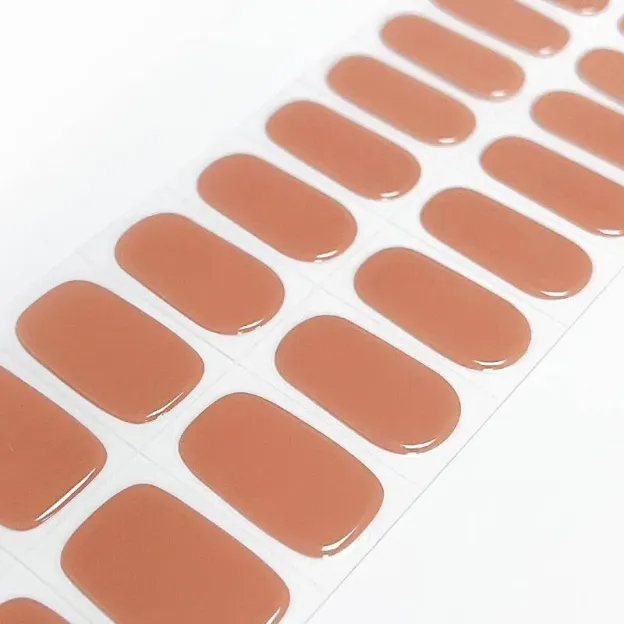 Mocha Bliss Gel Nail Wraps with a rich brown shade for a classic manicure.