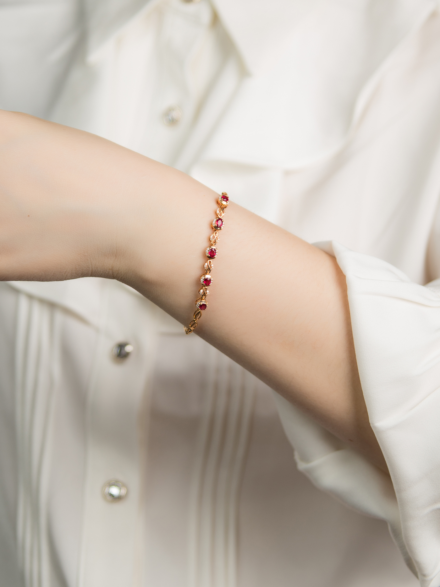 AU750 Gold Ruby Bracelet – Style C2502016513