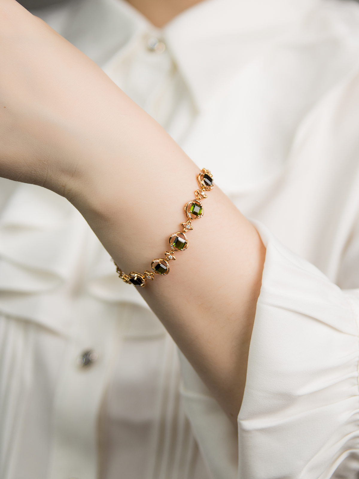 18K Rose Gold Green Tourmaline Diamond Bracelet 