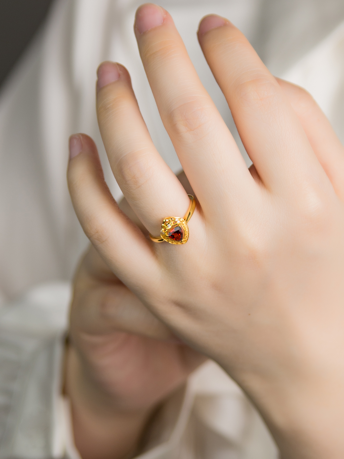 18K Yellow Gold Garnet Zircon Ring "Attracting Wealth and Good Fortune" Series – C2303030440