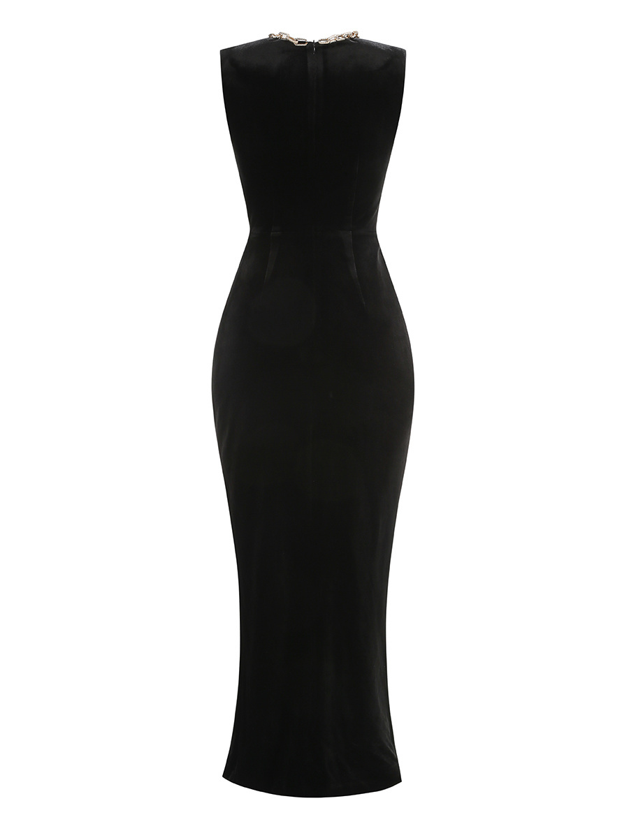 Black Velvet Sleeveless Gown