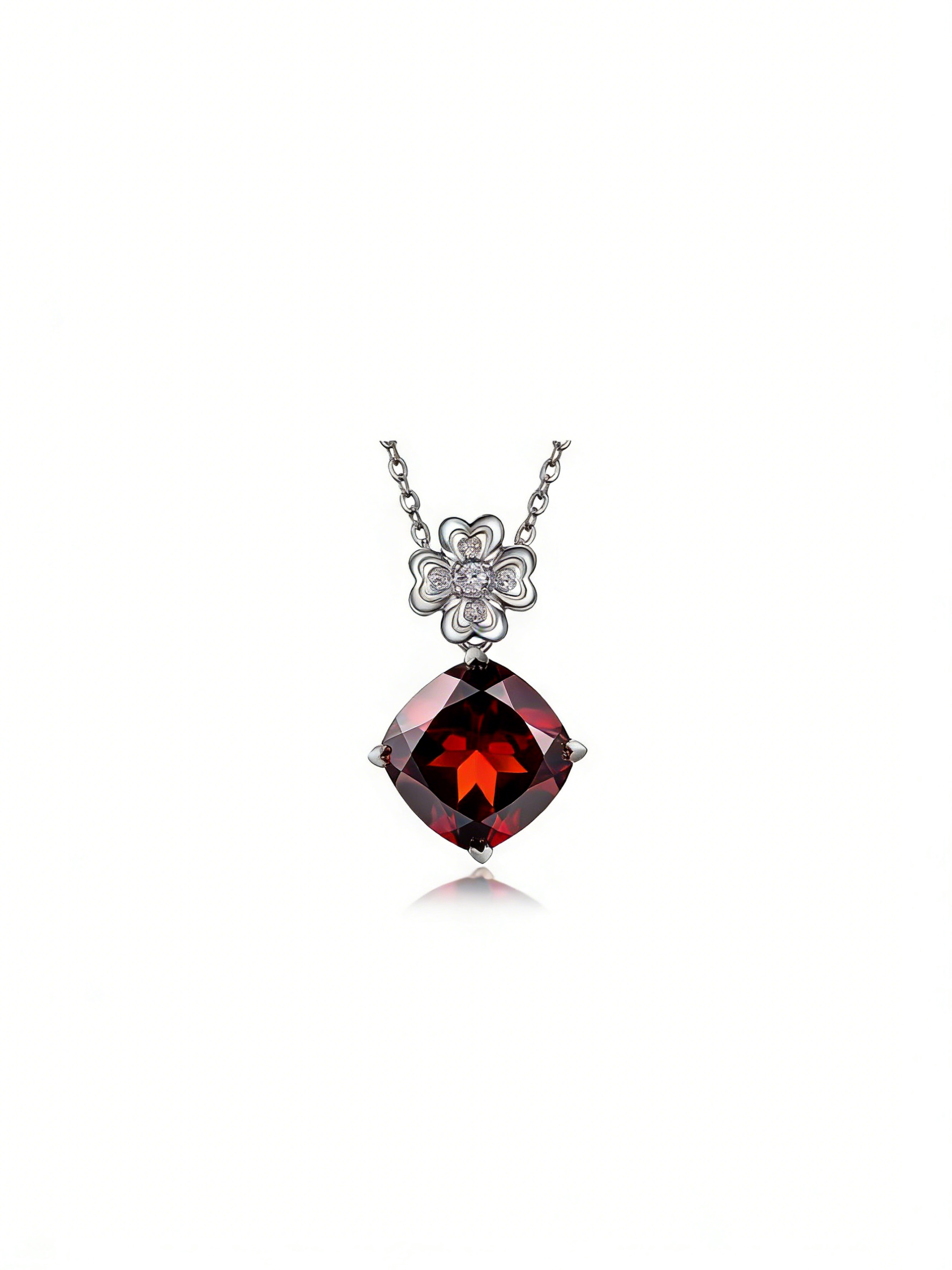 Tender and gentle, like flowing water: 18K rose gold pendant with garnet.