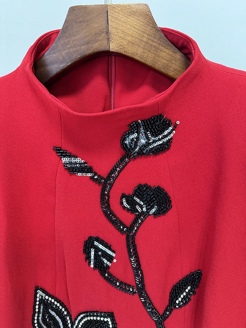 Luxury Black Satin A-Line Evening Gown with Beaded Sweetheart Neckline