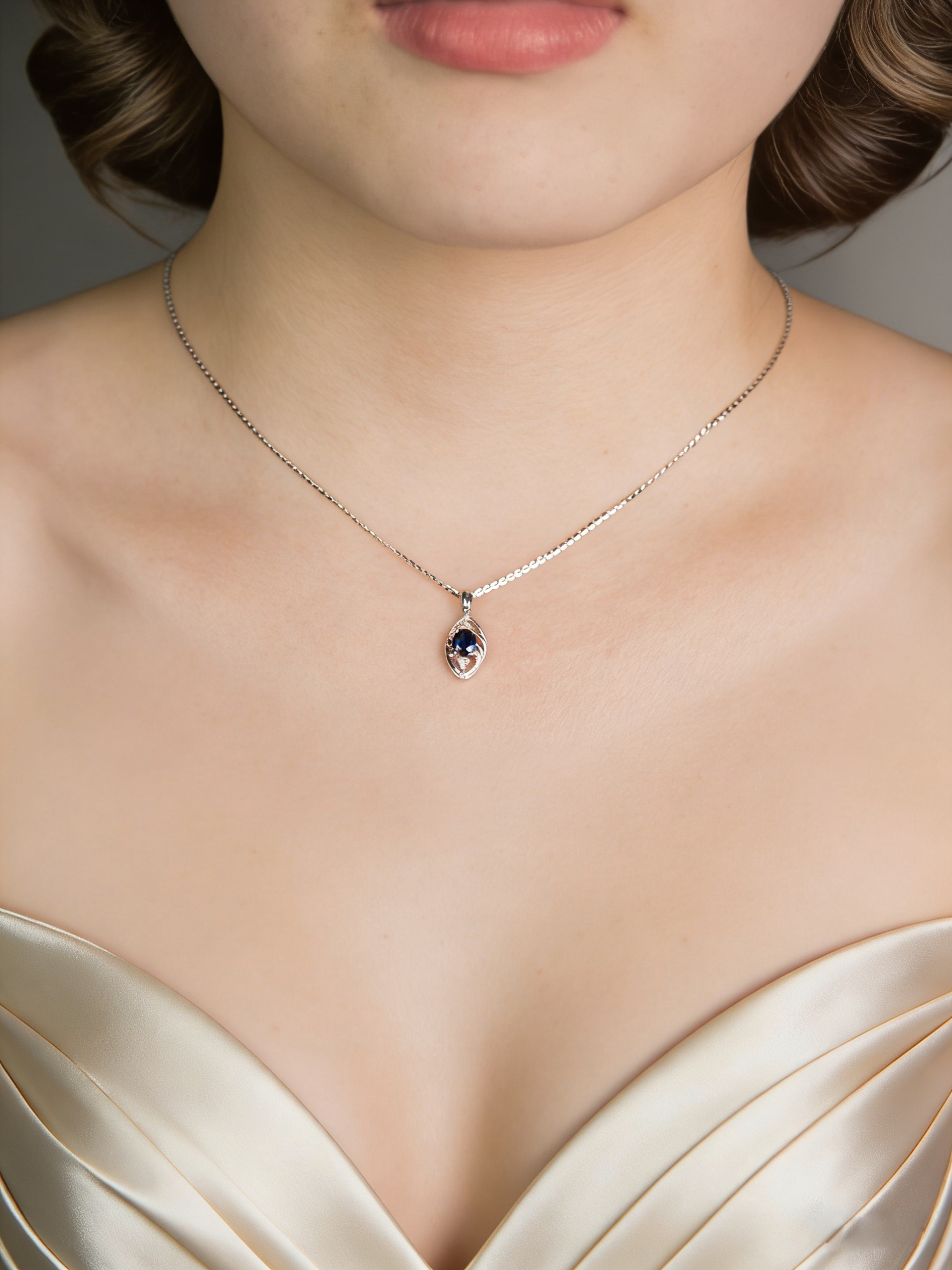 18K White Gold Sapphire Diamond Pendant Necklace