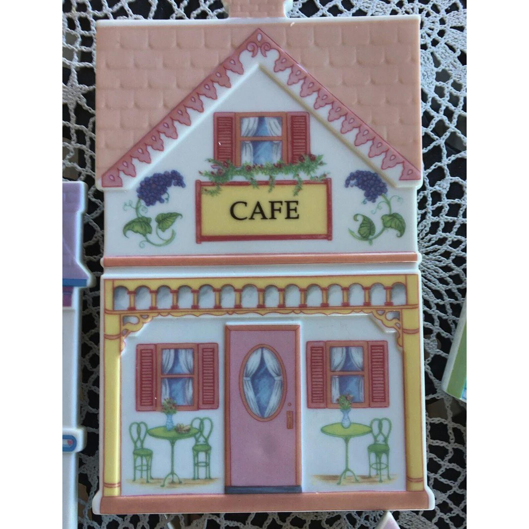 LENOX SpICE ViLLAGE TriVETS Set of 4 -1992-Green Grocer-cafe