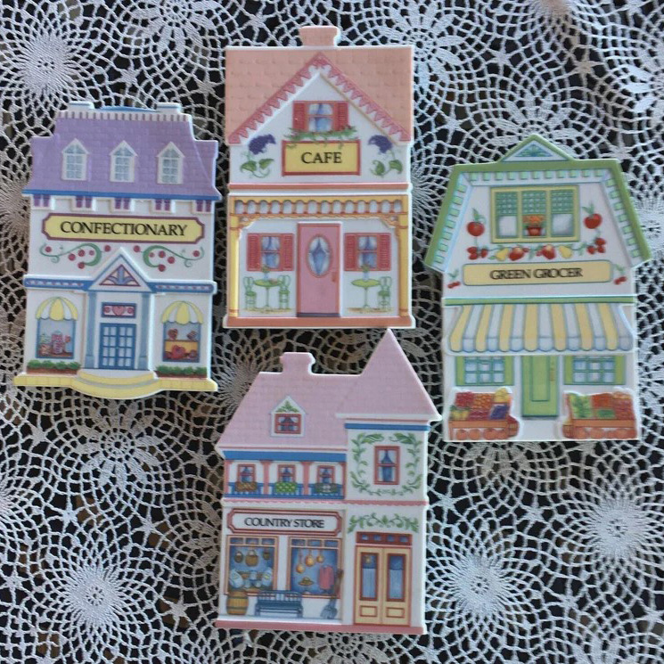 LENOX SpICE ViLLAGE TriVETS Set of 4 -1992-Green Grocer-cafe