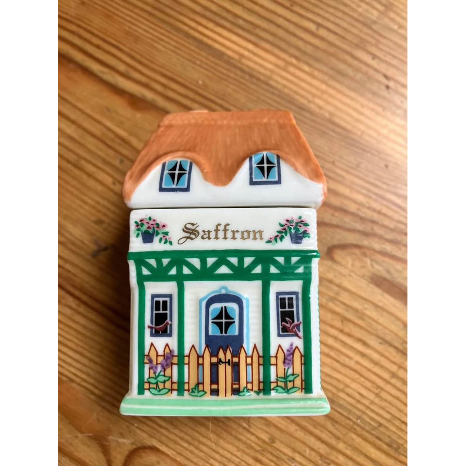 Lenox spice village 1994