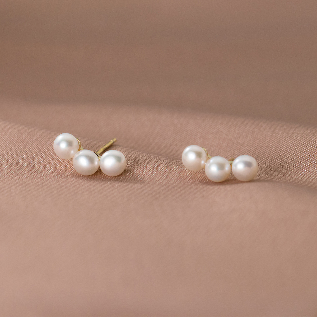 Silver Earrings 925 Sterling Silver Stud Earrings with Freshwater Pearl