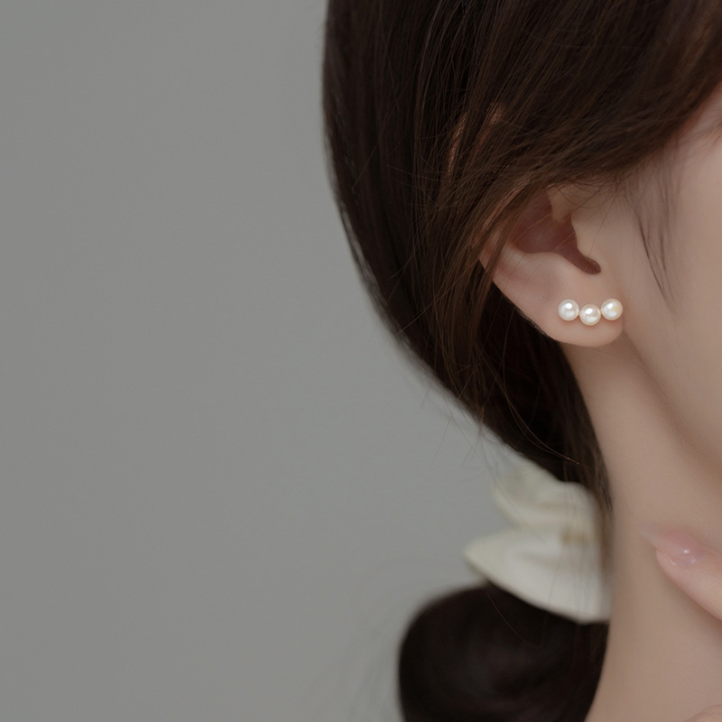 Silver Earrings 925 Sterling Silver Stud Earrings with Freshwater Pearl