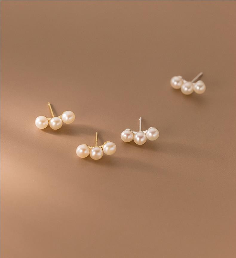 Silver Earrings 925 Sterling Silver Stud Earrings with Freshwater Pearl