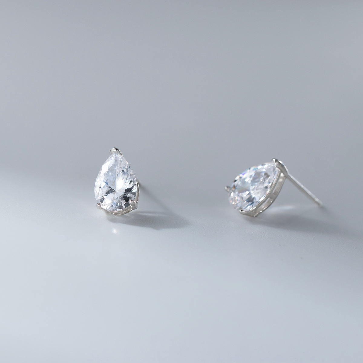 S925 Sterling Silver Stud Earrings Jewelry with Cubic Zirconia Fashion Design for Women