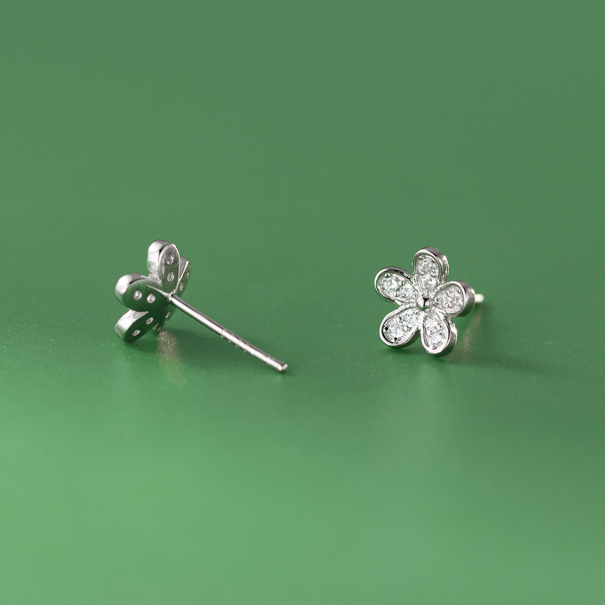 S925 Sterling Silver Stud Earrings Jewelry with Cubic Zirconia Fashion Design for Women