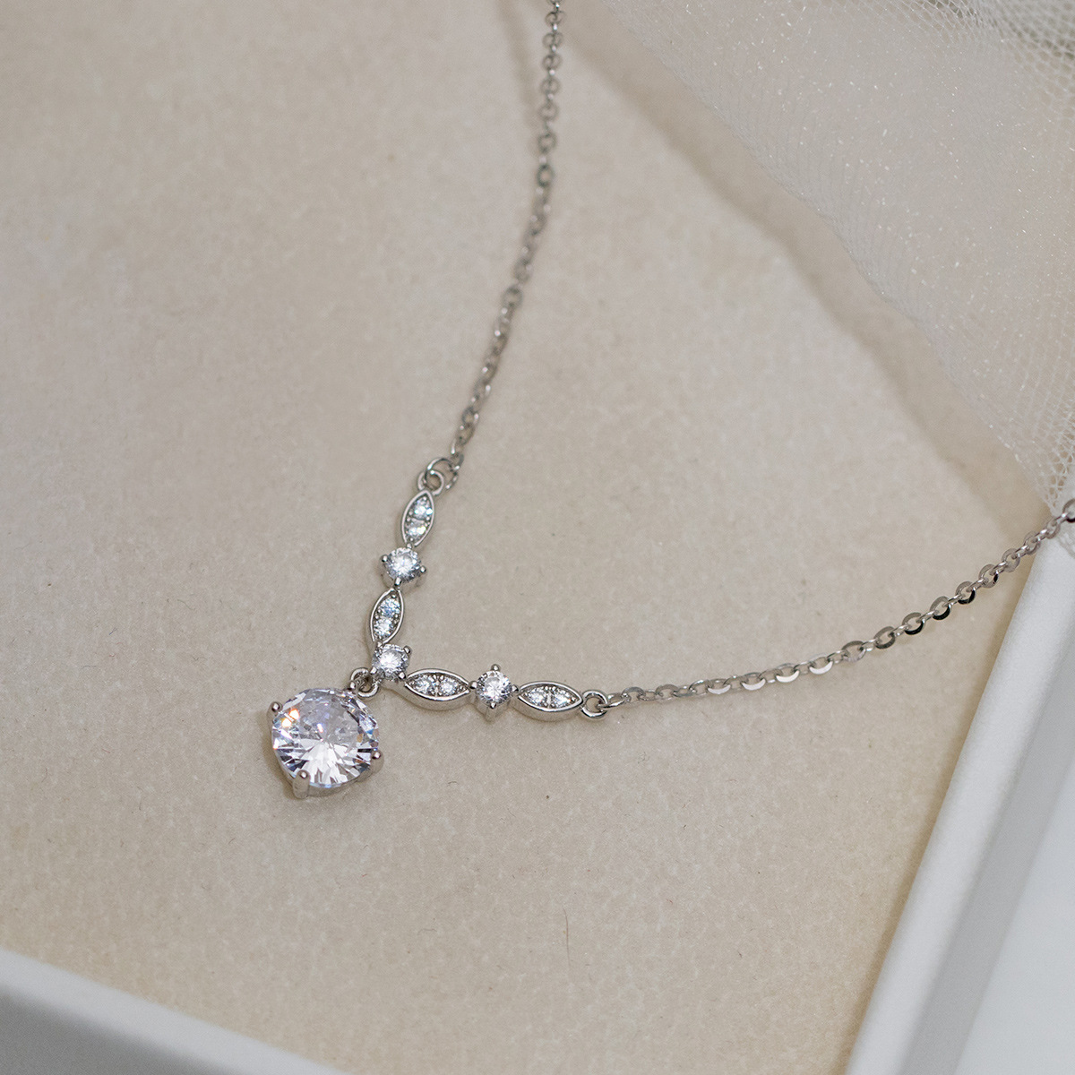 S925 Sterling Silver Pendant Necklace with Cubic Zirconia Casual Style