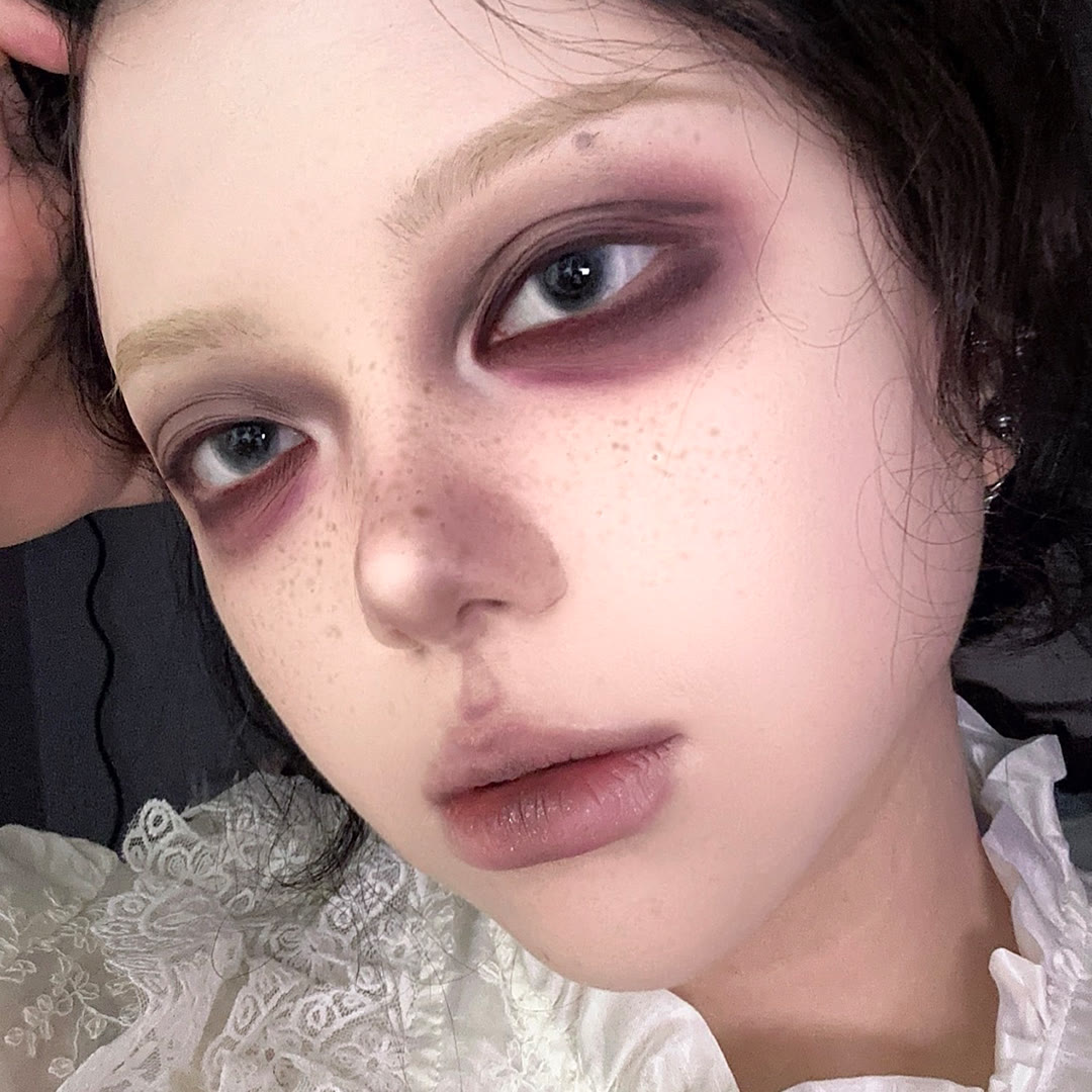 Coleyes Night Snow Grey 1-Day / 1-Year Cosplay Colored Contacts - image 6